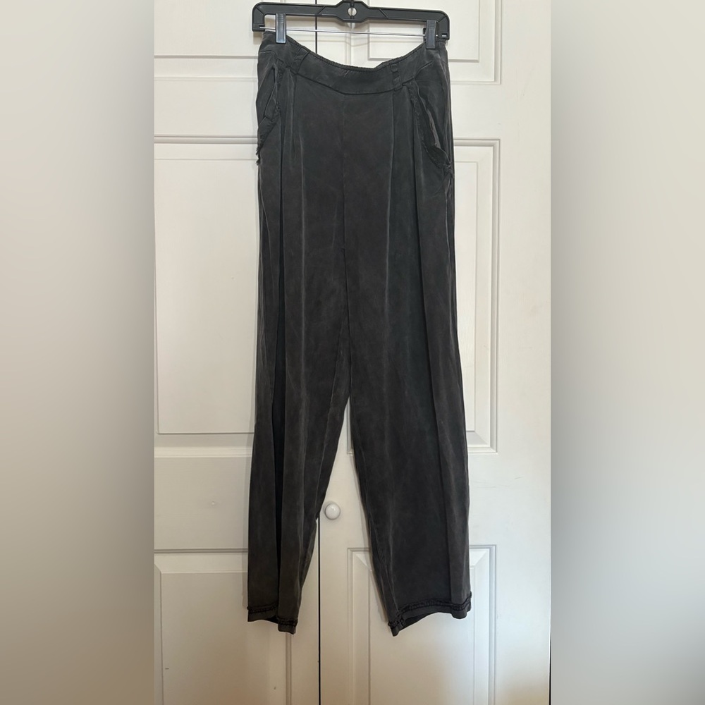 FP Movement / Gray Pants / M